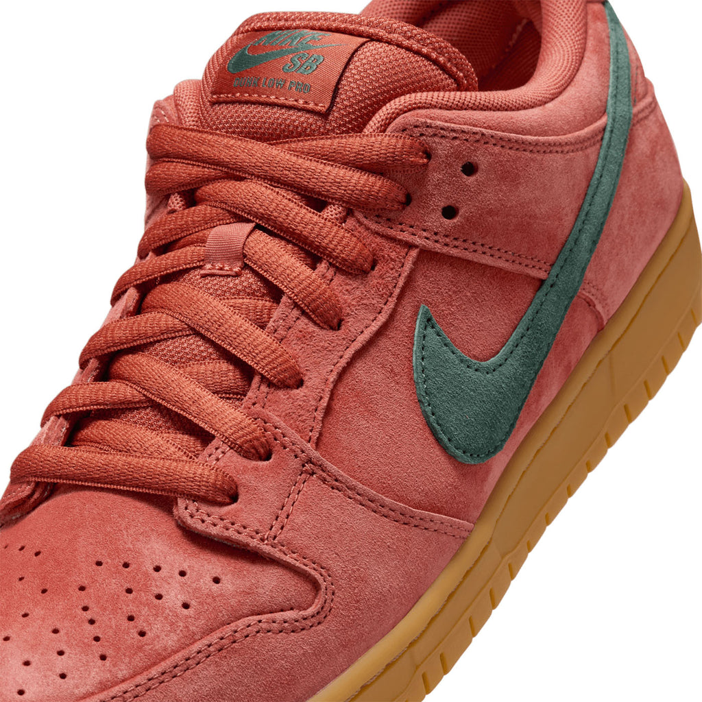 Nike SB Dunk Low Pro Burnt Sunrise / Vintage Green - Side profile