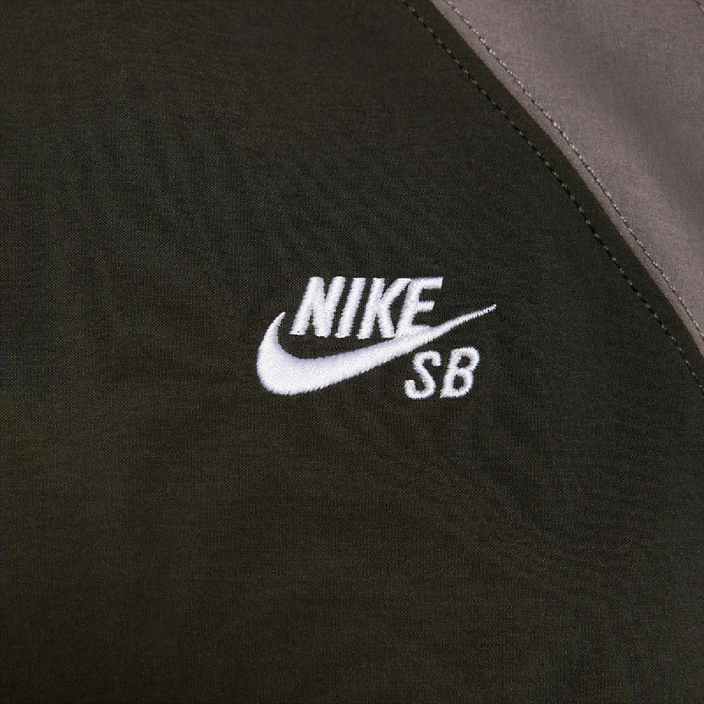 Nike SB Full Zip Woven Jacket - Sequoia / Cave Stone - White - close up