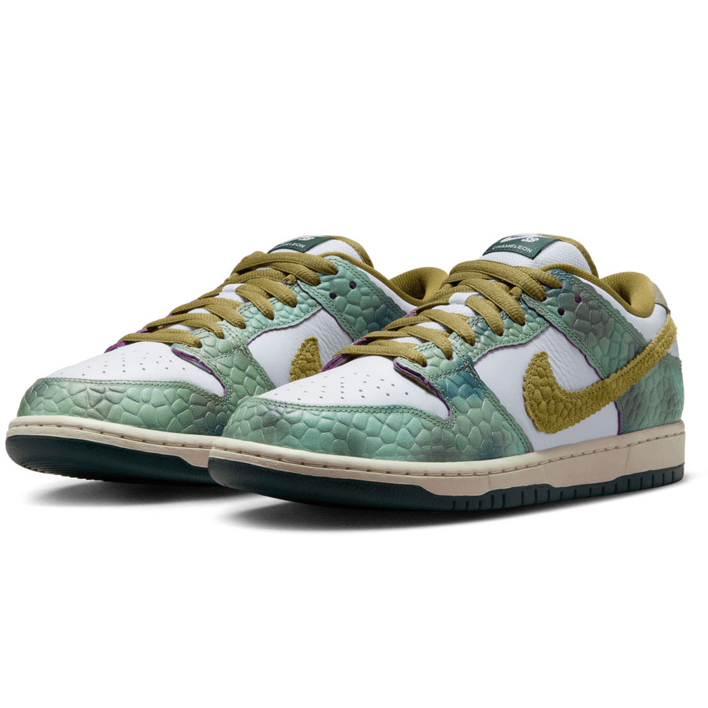 Nike SB Dunk Low Pro - Oil Green / Desert Moss - White - pair